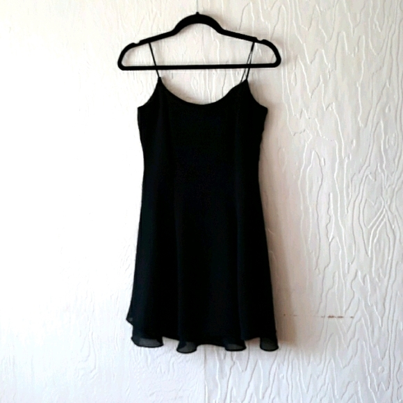 Black silky sleeveless thin strap flarey minidress - Picture 4 of 16